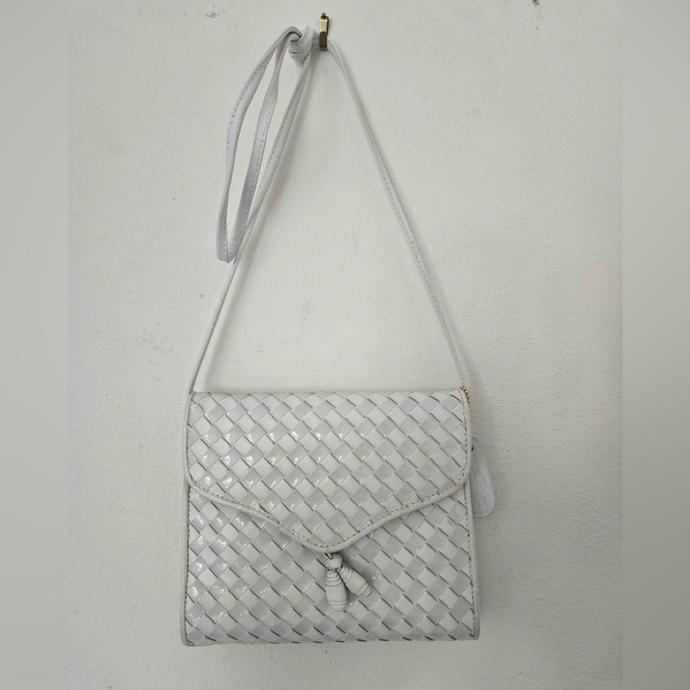 Aspects White Woven Shoulder Bag | Vintage Mini Purse w/ Flap Closure & Strap